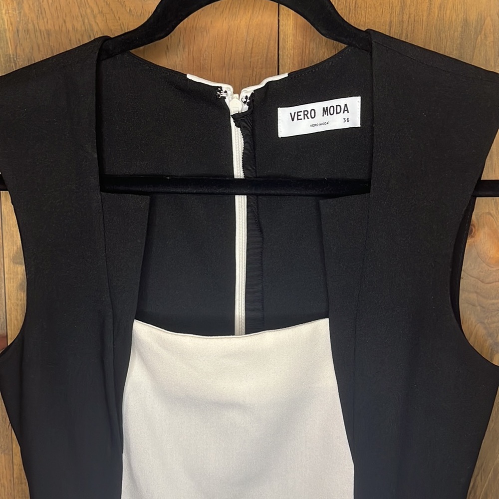 Colourblock Dress - Picture 2 of 6